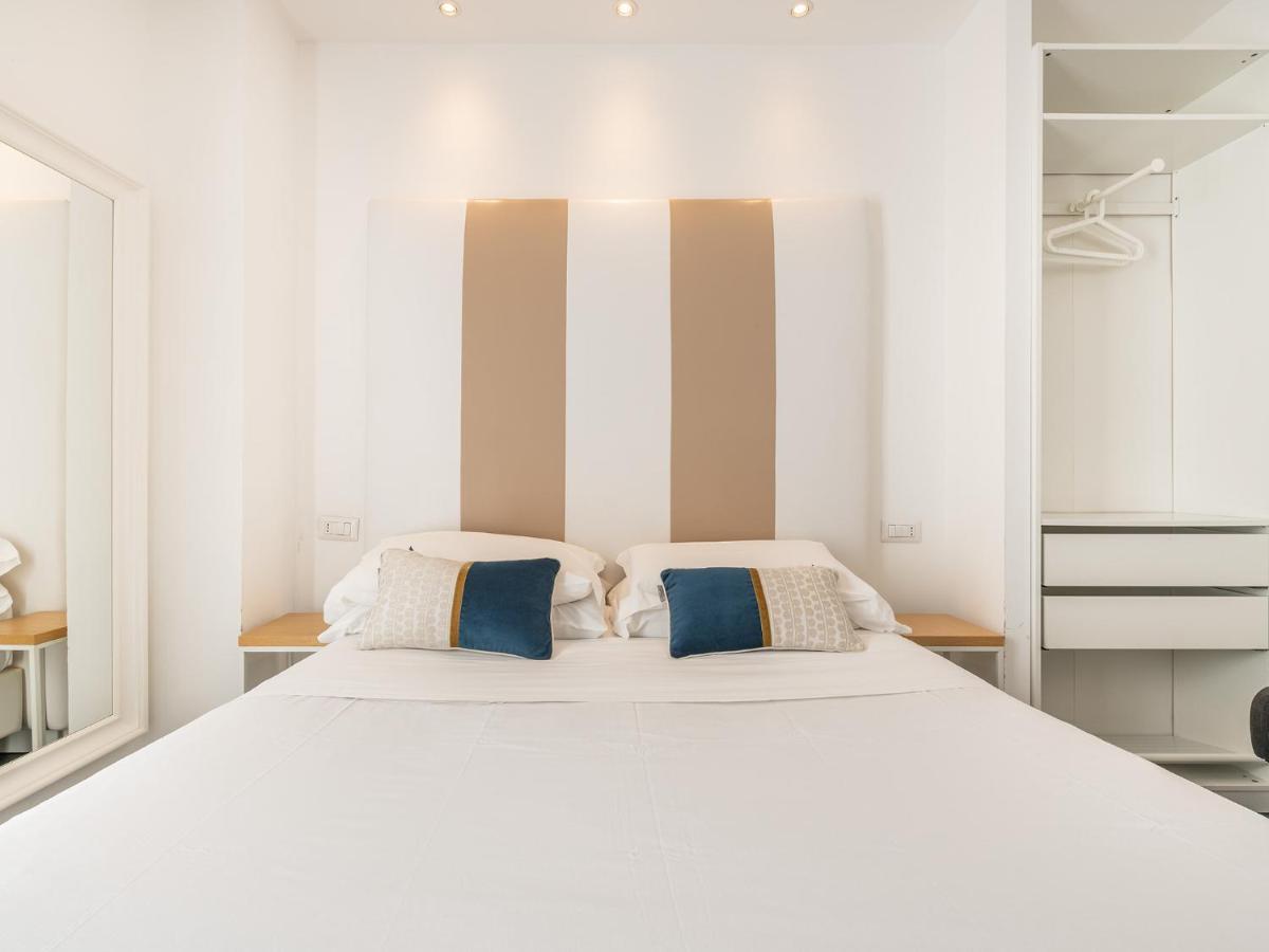 Pley Boutique Del Centro Hotell Cagliari Exteriör bild