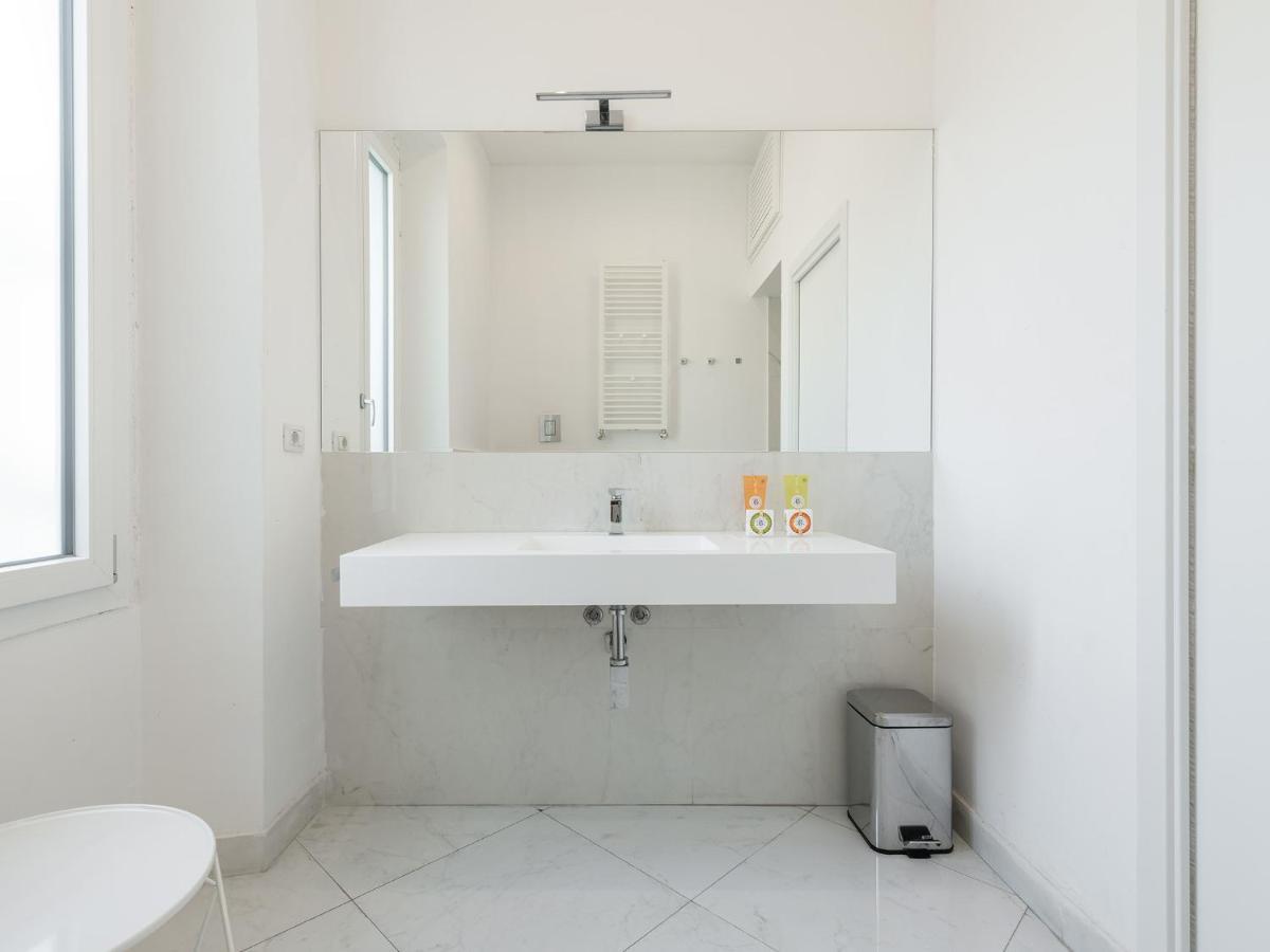 Pley Boutique Del Centro Hotell Cagliari Exteriör bild